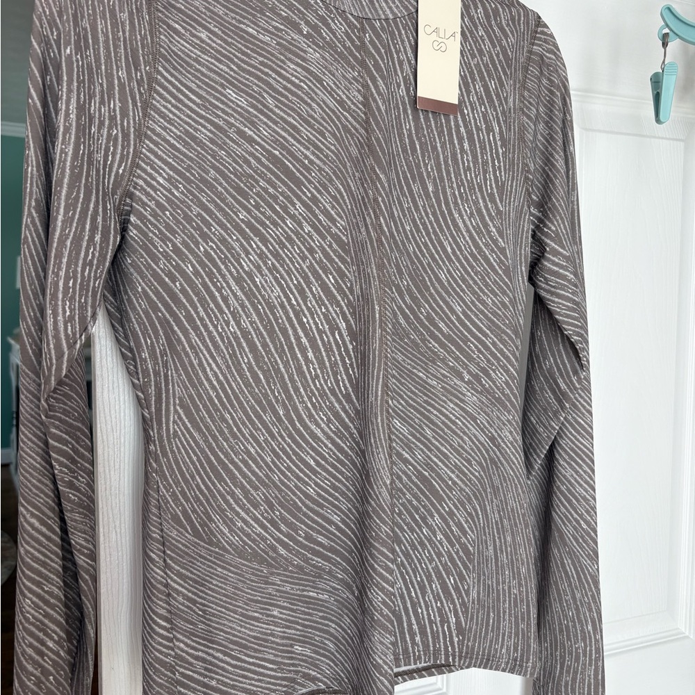 CALIA by Carrie Underwood Stylish Taupe and White pattern.
